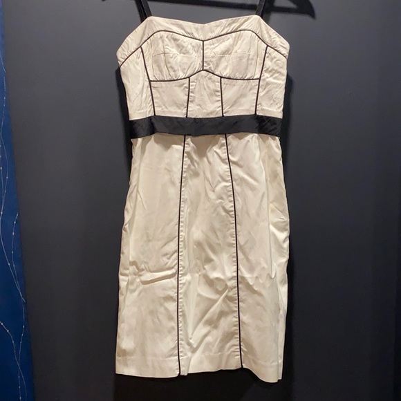 Black & White Dress - Picture 3 of 3